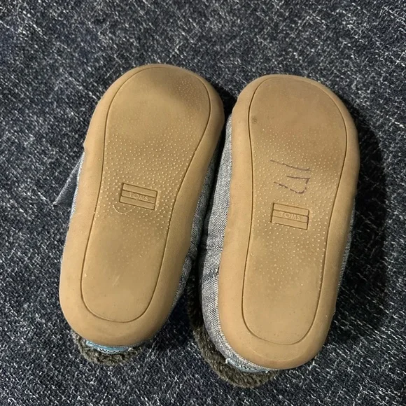 Children/Toddler Tom’s House Slippers/shoes Size 11 - Picture 6 of 7